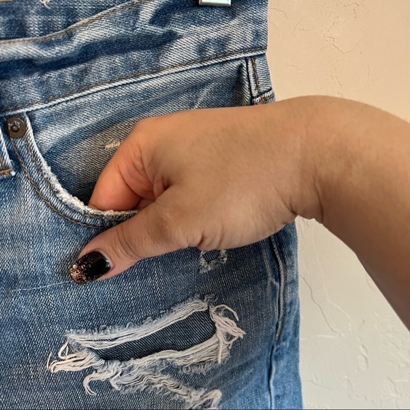 AEO Mens Patched Distressed Denim Shorts - Picture 8 of 9